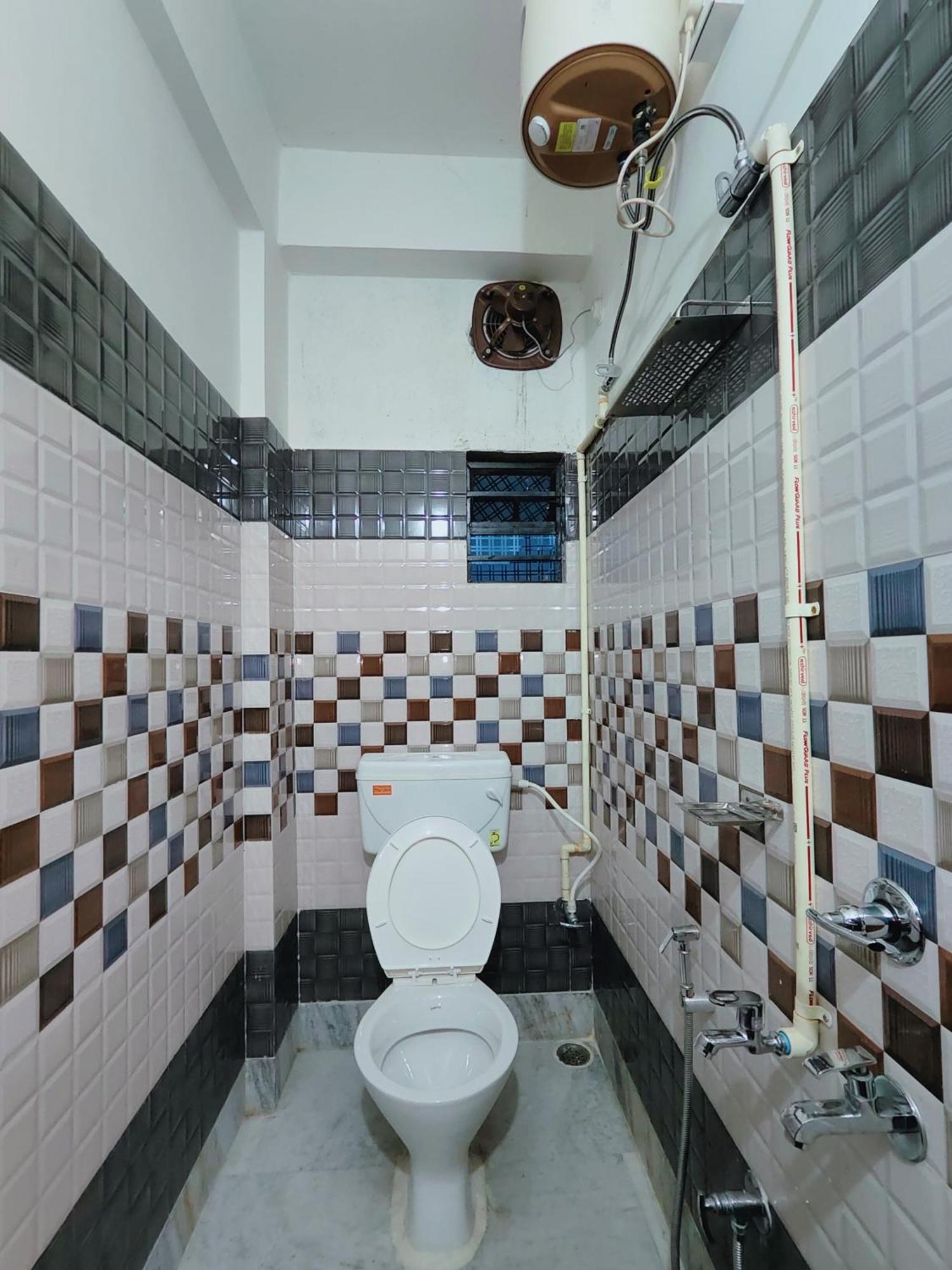 Gulab Lodge Siliguri Buitenkant foto